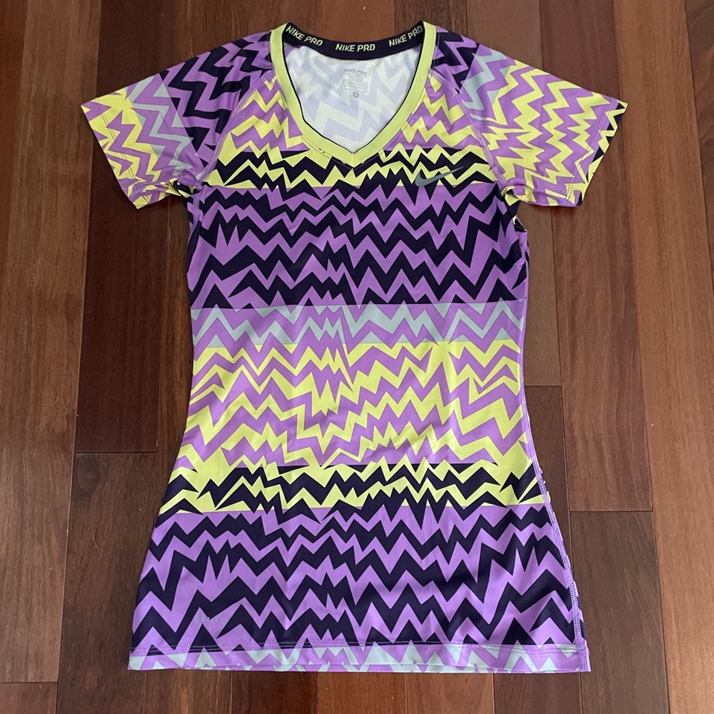 Nike Pro Slim Fit Athletic/Running Tee
